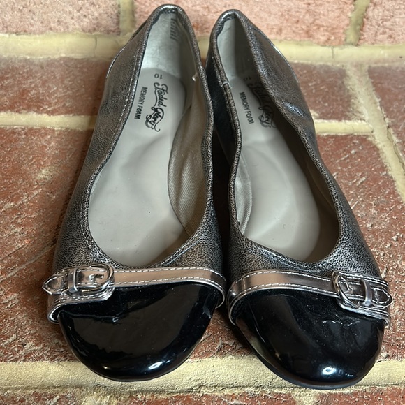 Faded Glory Memory Foam Flats - Picture 3 of 4